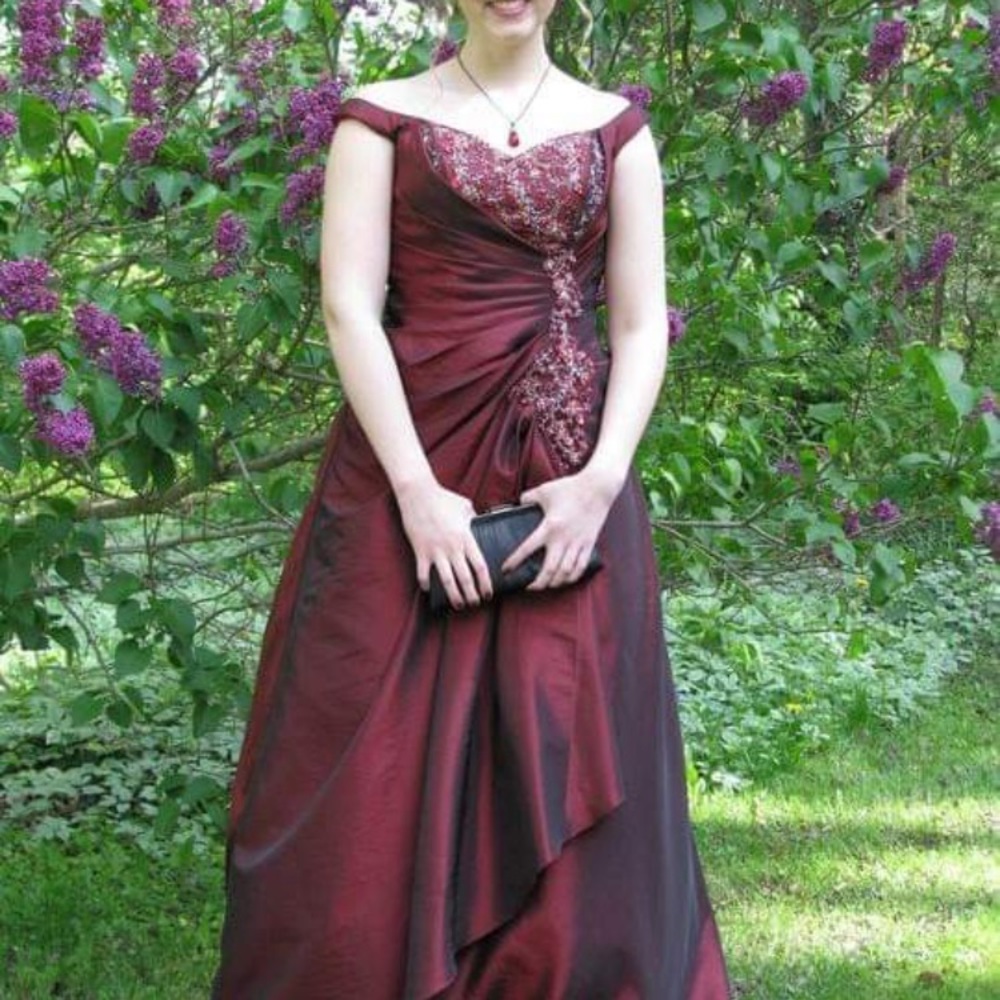Burgundy Red Prom Dress